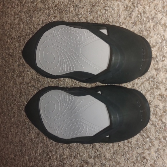 Crocs Women's Black Rio Pointed Toe Ballerinas with Cutouts US Size 8 - Picture 4 of 9